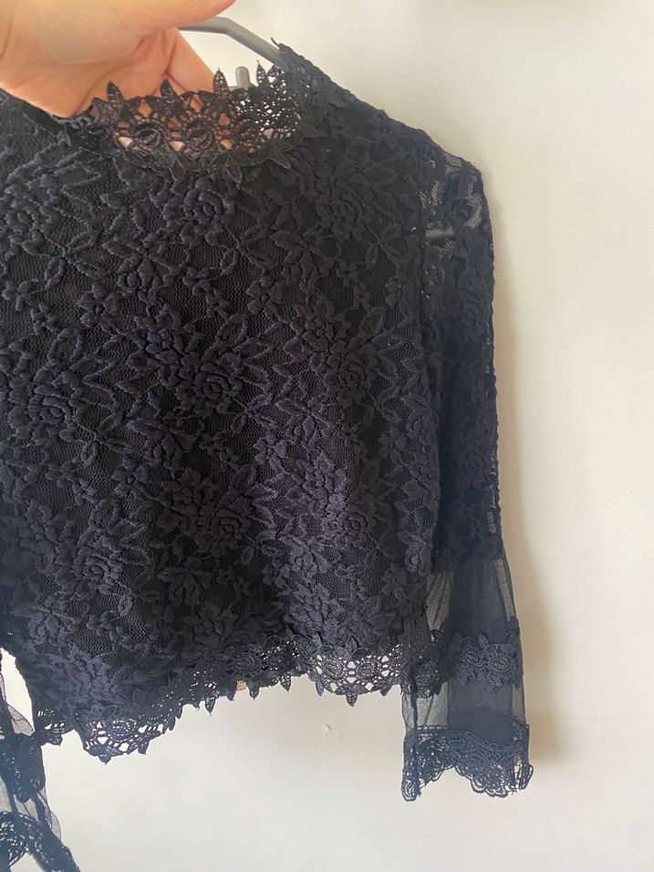 Dantel Detaylı Siyah Uzun Kollu Bluz - Görsel 2