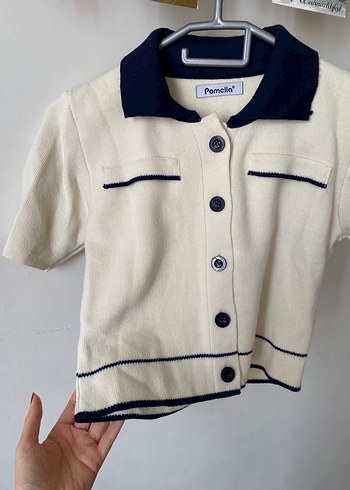 kısa kollu beyaz düğmeli bluz - Görsel 2