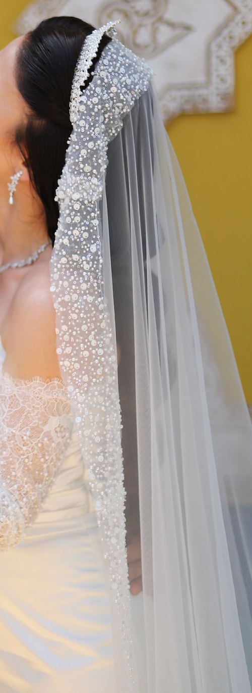 Dantel Kollu Straplez  Saten Gelinlik - Görsel 4