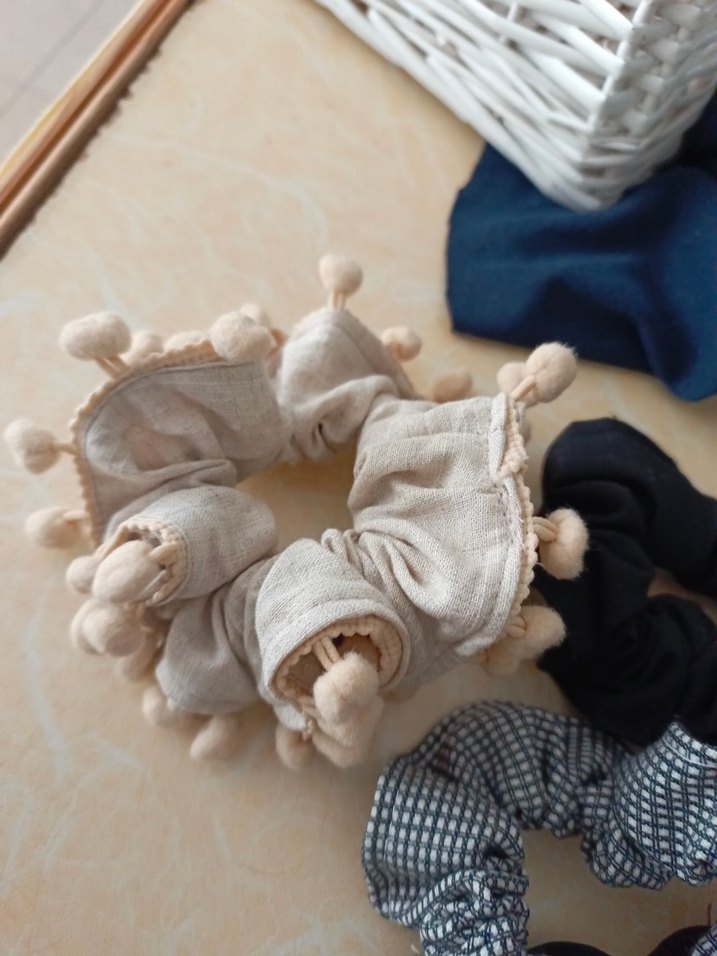 Bej Keten Fırfırlı Saç Tokası - Görsel 4