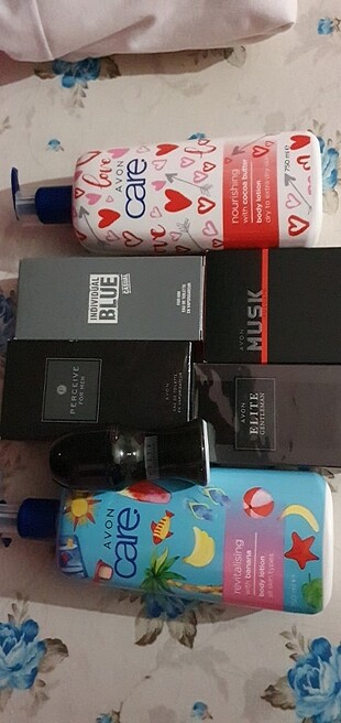 Avon set