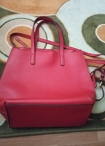  Beden kırmızı Renk Valentino orijinal kırmızı çanta