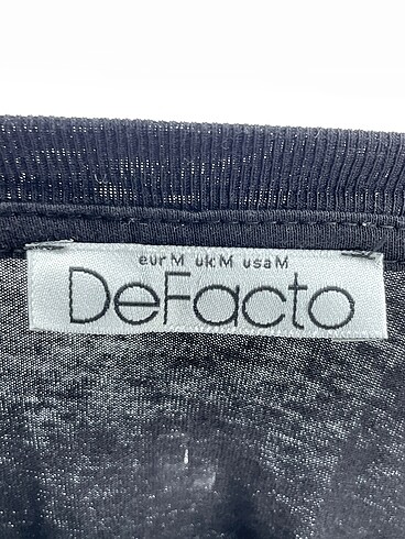 m Beden siyah Renk Defacto T-shirt %70 İndirimli.