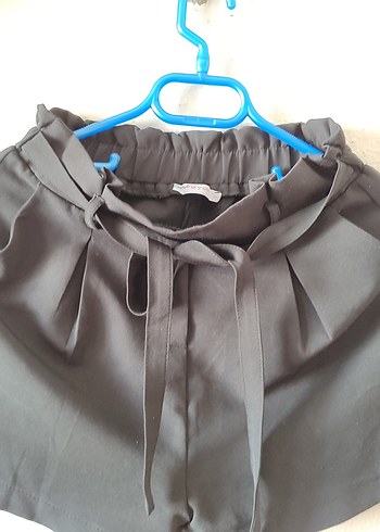 Kadın Siyah Beli Kuşaklı Rahat Kumaş şort - Görsel 2