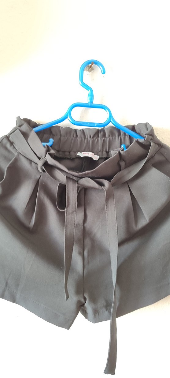 Kadın Siyah Beli Kuşaklı Rahat Kumaş şort - Görsel 2