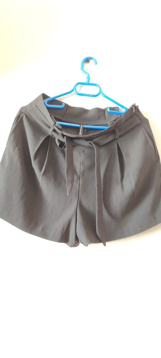 Kadın Siyah Kemerli Mini Şort - Görsel 2