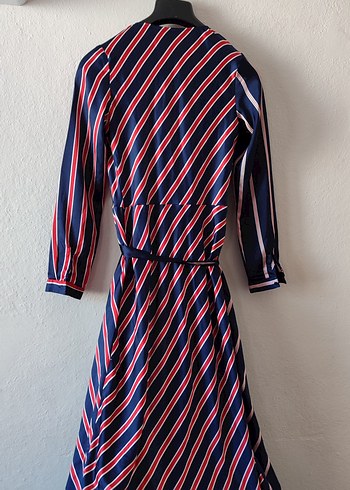 Çizgili V Yaka Uzun Kadın Elbise - Görsel 4