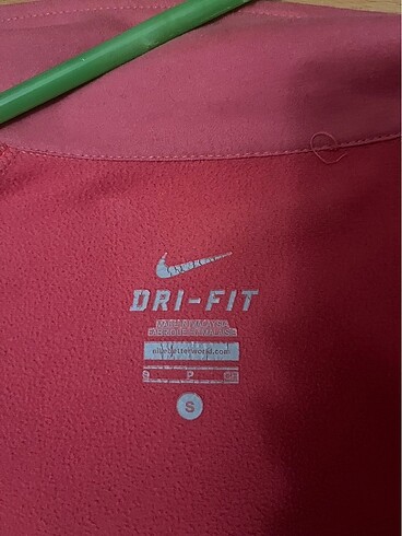 s Beden Nike hırka