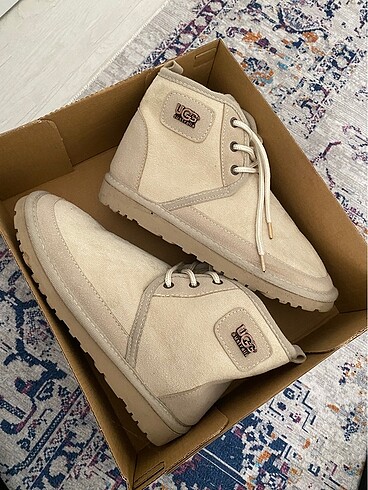 Ugg bot
