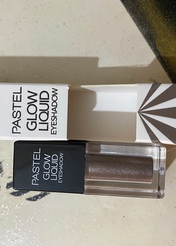 Pastel Glow Sıvı Göz Farı