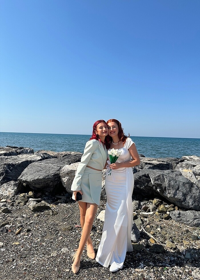 Beyaz Saten Elbise - Görsel 3