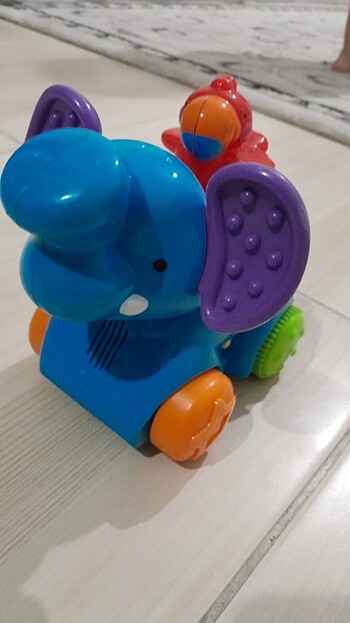 Fisher Price Yuruyen fil