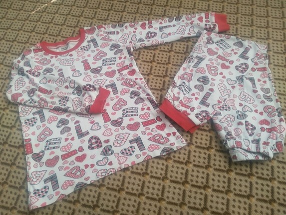 6 yaş kız çocuk pijama takımı