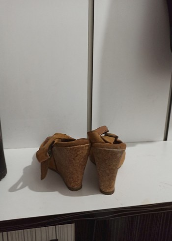 37 Beden Bej Süet Dolgu Topuklu Kadın Ayakkabı
