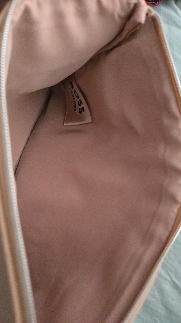 Boss makyaj çantası - Görsel 3