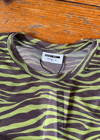 m Beden Sarı Zebra Desenli Tül Bluz