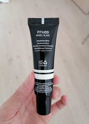  Beden Renk NYX Pro Foundation Mixer White