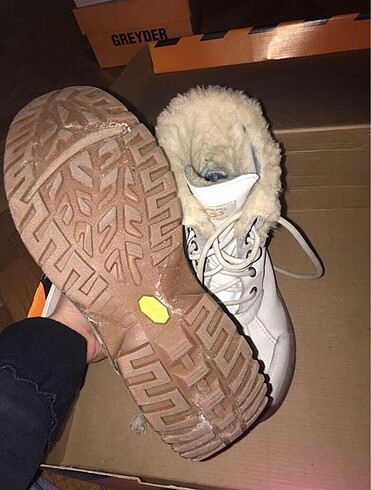35 Beden UGG Bot
