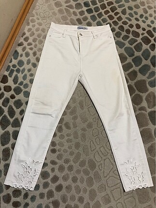 Diğer Beyaz Pantolon (42 Beden)
