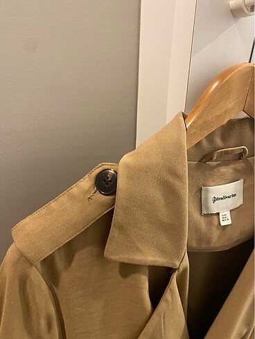 l Beden Stradivarius uzun trench kot krem ceket
