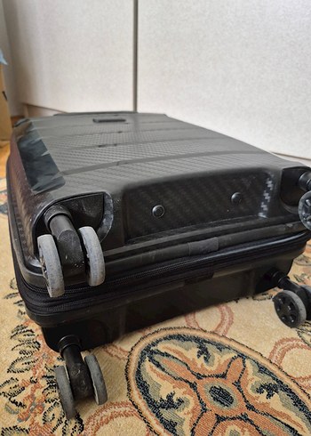 Delsey Siyah Modern Valiz Fermuarlı - Görsel 5