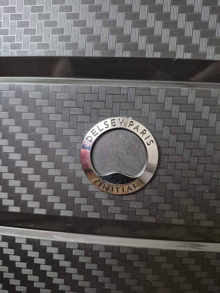 Delsey Siyah Modern Valiz Fermuarlı - Görsel 4