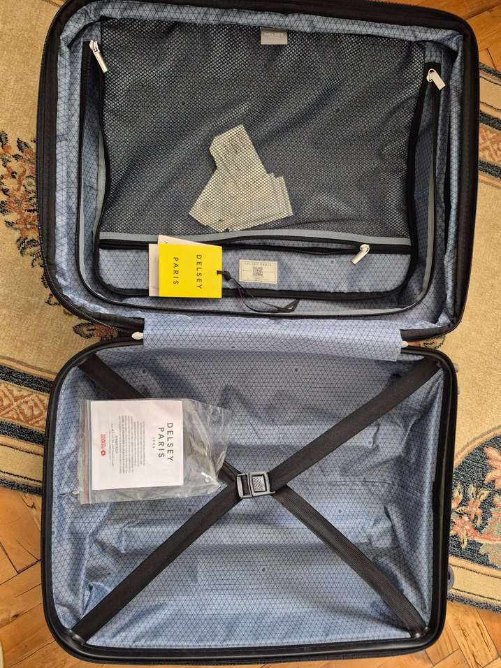 Delsey Siyah Modern Valiz Fermuarlı - Görsel 3