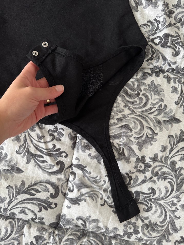 Siyah Yüksek Yakalı Atlet Bodysuit - Görsel 3