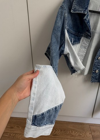 Bershka İki renkli Kot Ceket - Görsel 3