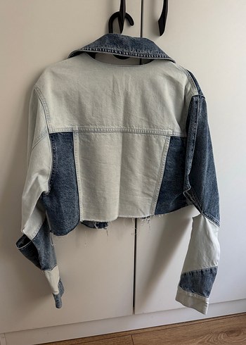 Bershka İki renkli Kot Ceket - Görsel 4