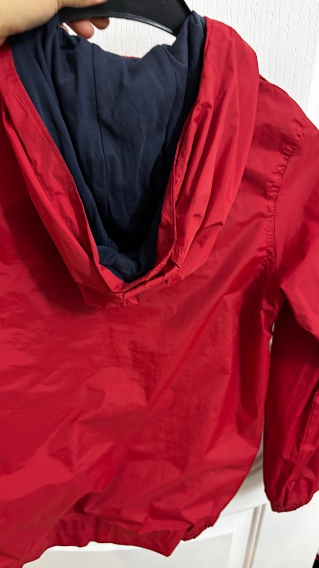Kırmızı Fermuarlı Erkek Çocuk Yağmurluk - Görsel 3