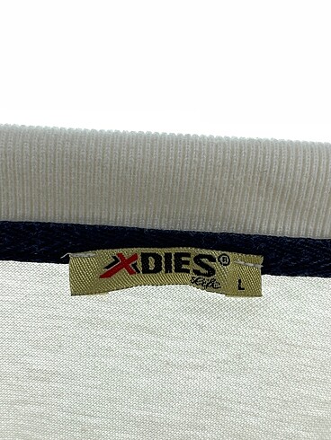 l Beden çeşitli Renk PreLoved T-shirt %70 İndirimli.