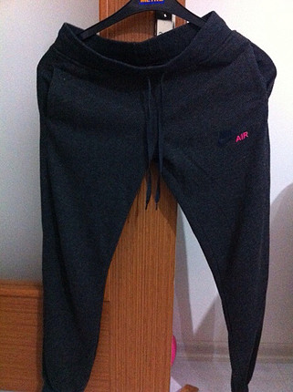 Nike eşofman altı (orijinal değil)