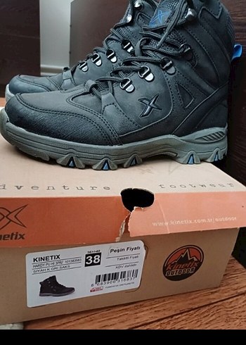 38 Beden Siyah Bağcıklı Erkek Outdoor Bot
