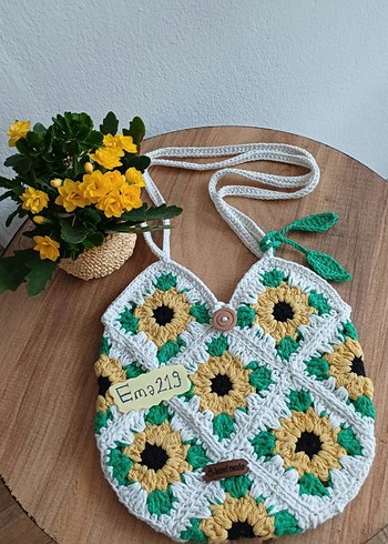 Tasarımcı Çiçek Desenli Örgü Kadın Çantası