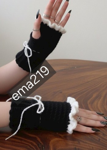 Siyah Beyaz Örgü Gotik Kadın Eldiveni - Görsel 2