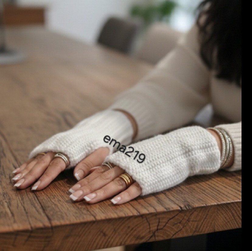 Beyaz Örgü Kadın Eldiveni - Görsel 2