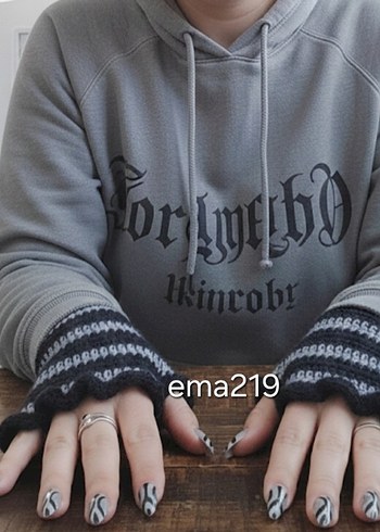 Örgü Gotik Kadın Eldiven - Görsel 2