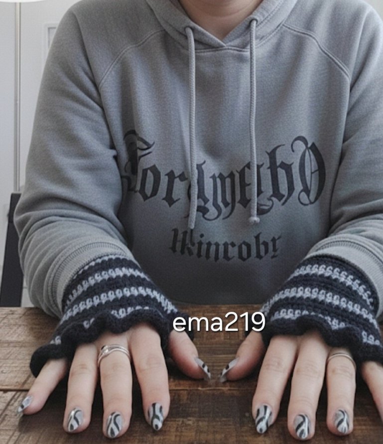 Örgü Gotik Kadın Eldiven - Görsel 2