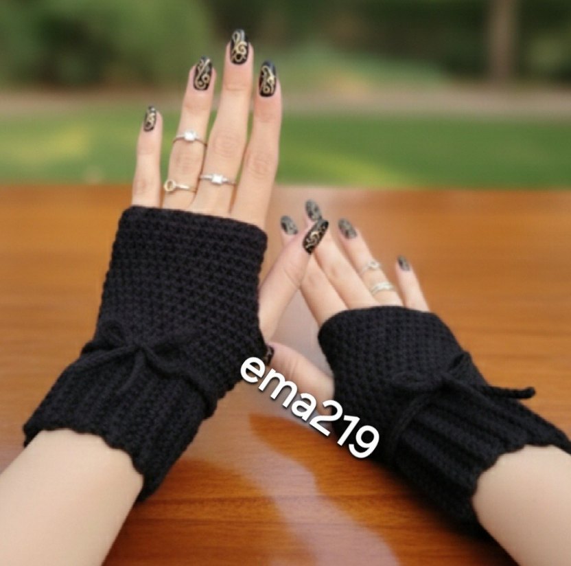 Siyah Örgü Kadın Eldiven - Görsel 2