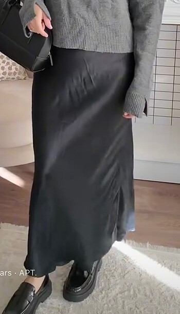 s Beden siyah Renk Saten etek