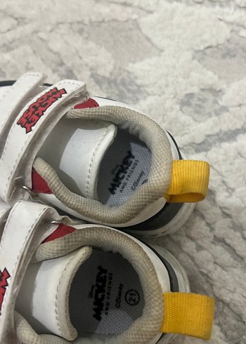 21 Beden beyaz Renk Mickey Mouse Baskılı Erkek Çocuk Spor Ayakkabı