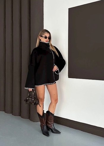 Siyah Mini Yüksek Yakalı Kadın Kaban - Görsel 4