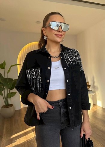 Kadın Gri ve Siyah Taşlı Düğmeli Denim Ceket - Görsel 5