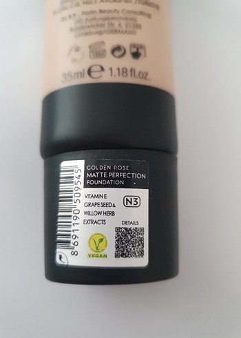 Beden Golden Rose Matte Perfection Fondöten SPF15