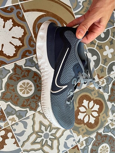 41 Beden Nike Renew Run koşu ayakkabısı