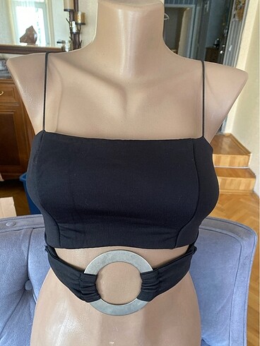 Crop mini üst metali detaylı