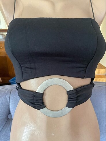 Lyn Devon Crop mini üst metali detaylı