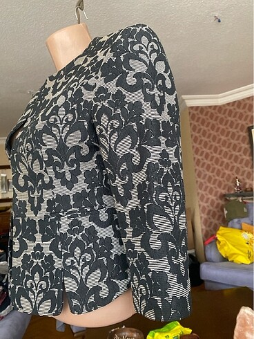 Kendinden desenli kısa ceket - Görsel 7