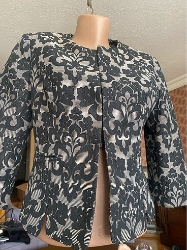 Kendinden desenli kısa ceket - Görsel 10